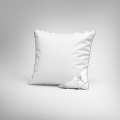 Aura 3-Chamber pillow | 90% Hungarian Down Class I | Oeko-tex | Hypoallergenic